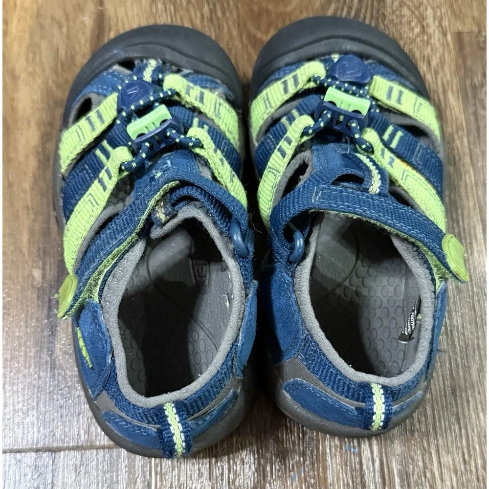 KEEN Newport H2 Toddler Size 9 Boys Unisex Sandals Green/Blue Toe Bumper